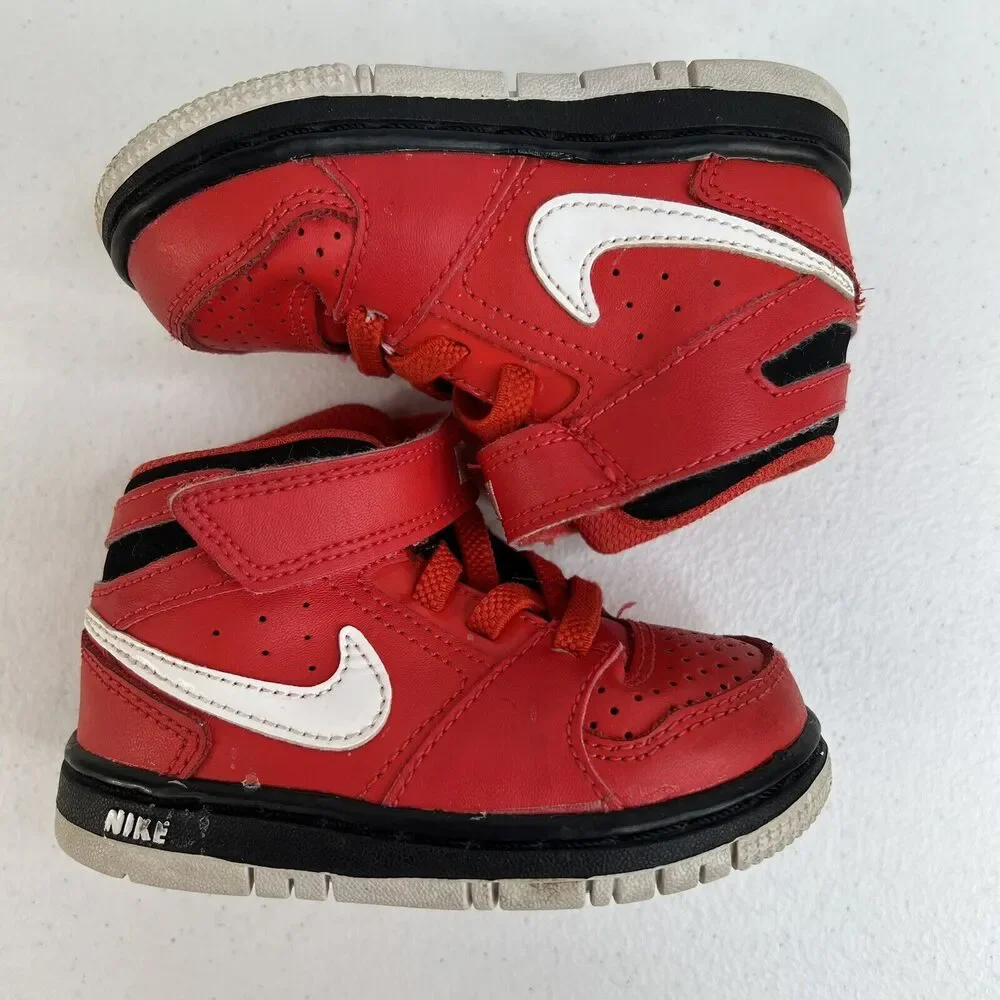 Nike Size 5C Toddler Court Borough Red Leather Sneakers 585616-610 Shoes Classic